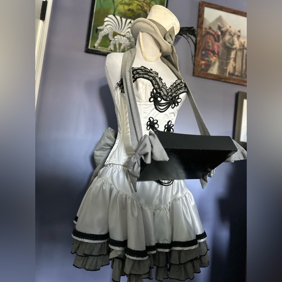 Trashy Original Bespoke/custom Cigarette Girl Costume - Picture 13 of 16